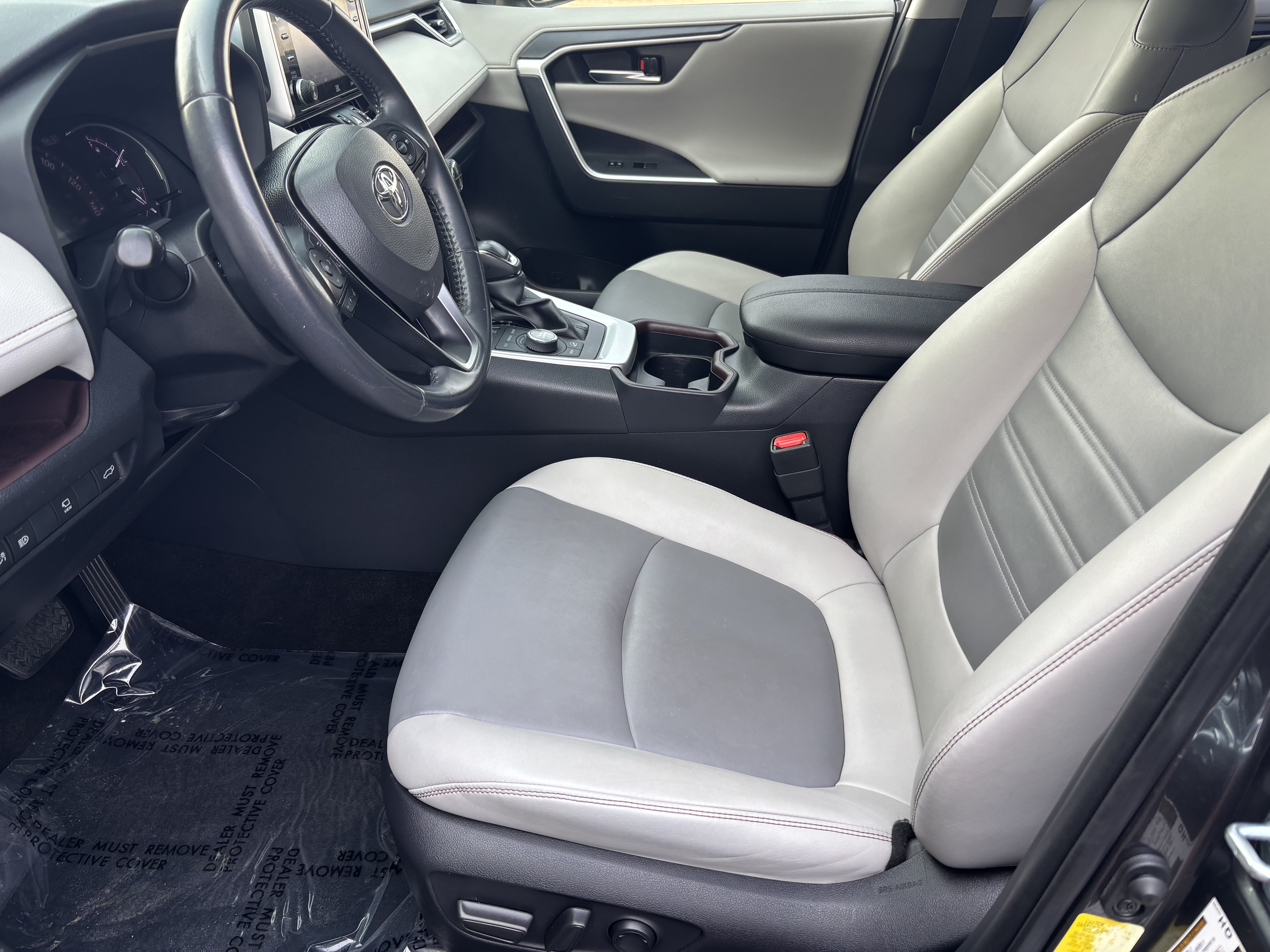 Used 2019 Toyota RAV4 Limited w/ Advanced Technology Package AWD/4WD image 13
