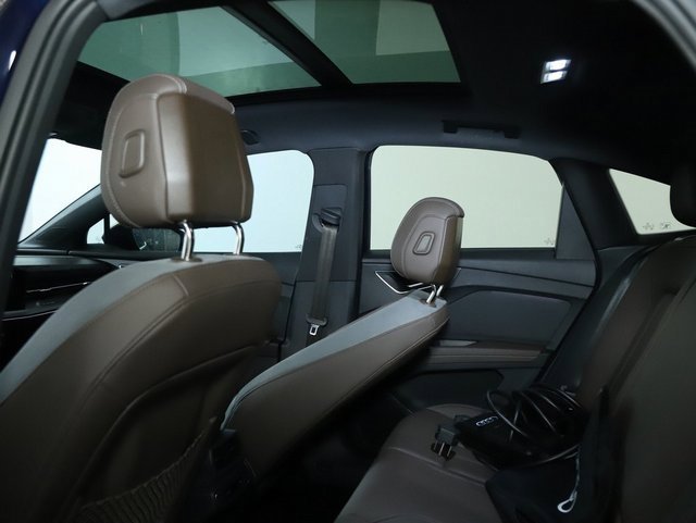Used 2024 Audi Q4 e-tron Premium w/ Convenience Package image 15