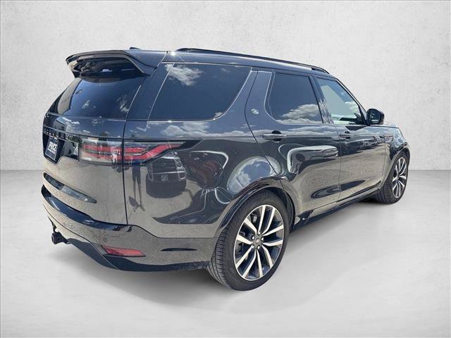 Used 2024 Land Rover Discovery Dynamic SE AWD/4WD image 5
