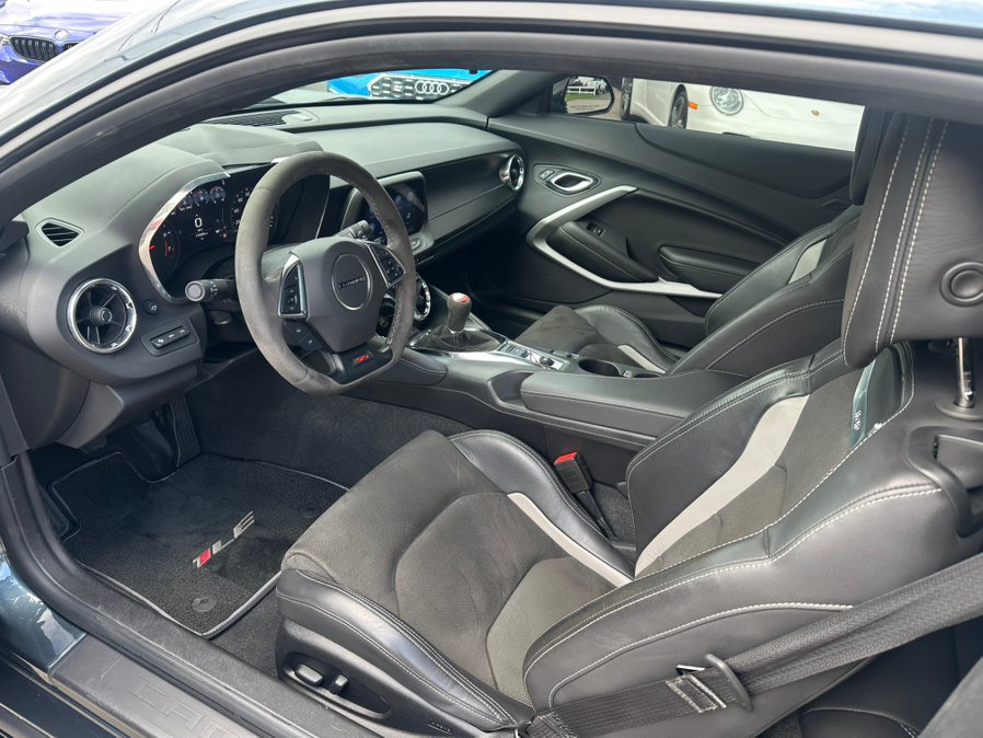 Used 2020 Chevrolet Camaro SS RWD image 11