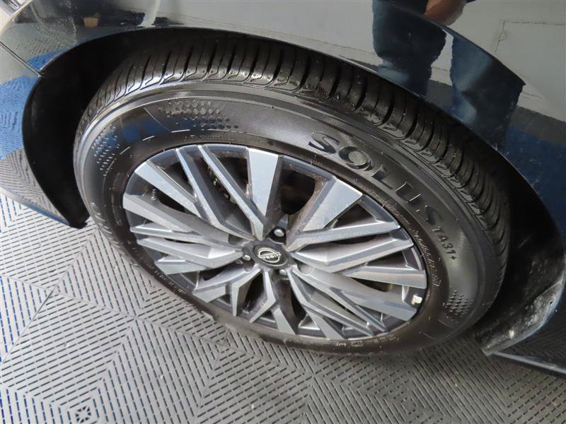 Used 2025 Nissan Altima 2.5 SV FWD image 6