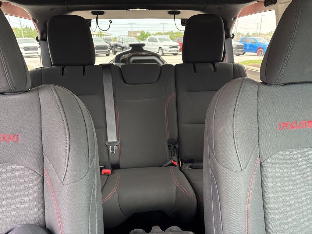 Used 2020 Jeep Wrangler Unlimited Rubicon w/ Advanced Safety Group AWD/4WD image 15