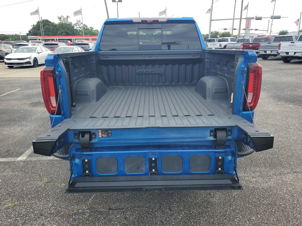 Used 2024 GMC Sierra 1500 AT4 w/ Technology Package AWD/4WD image 32