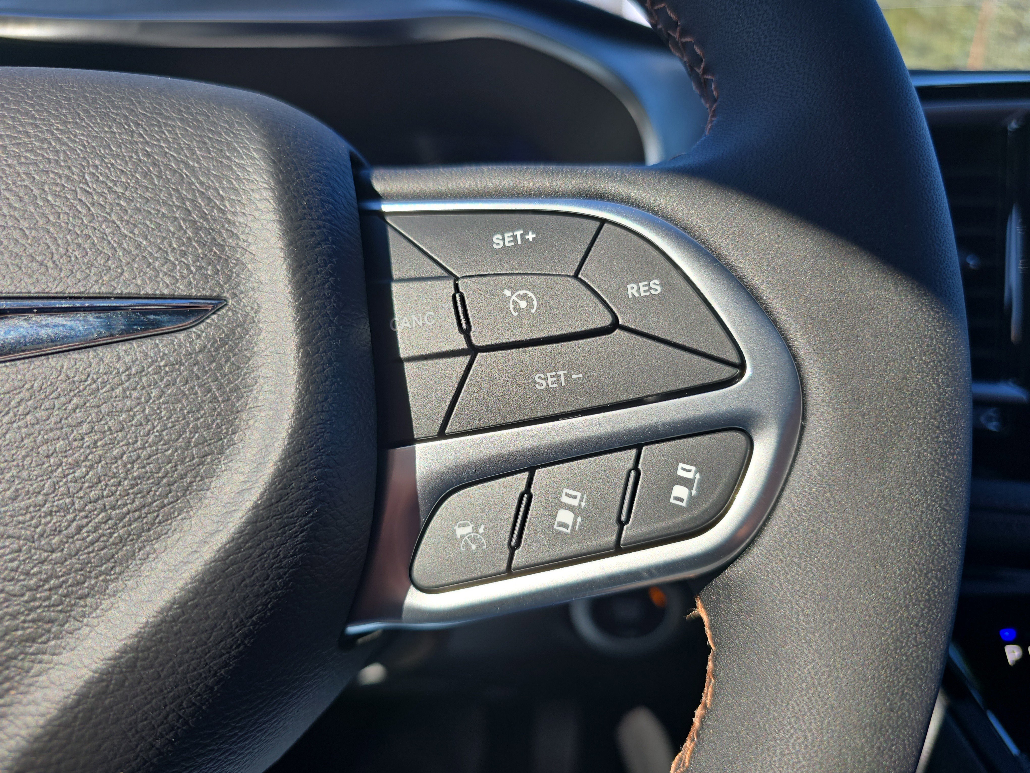 New 2026 Chrysler Pacifica Pinnacle image 25