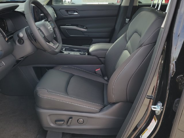 New 2026 Nissan Pathfinder SL AWD/4WD image 6