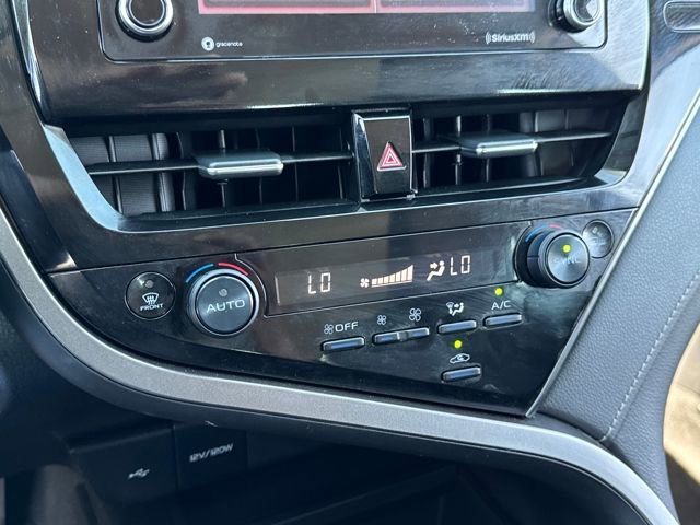 Used 2024 Toyota Camry SE image 15