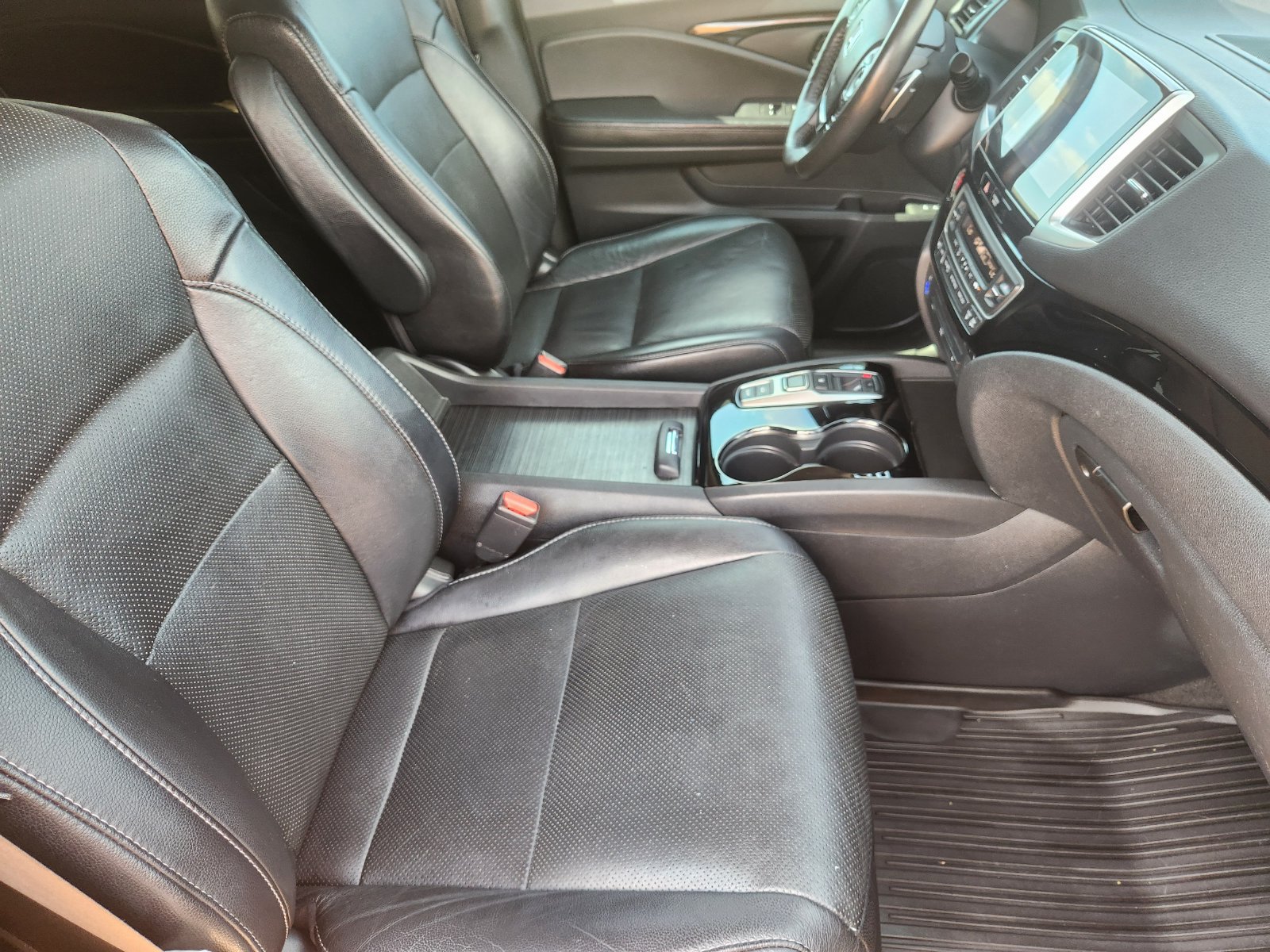 Used 2017 Honda Pilot Elite image 17