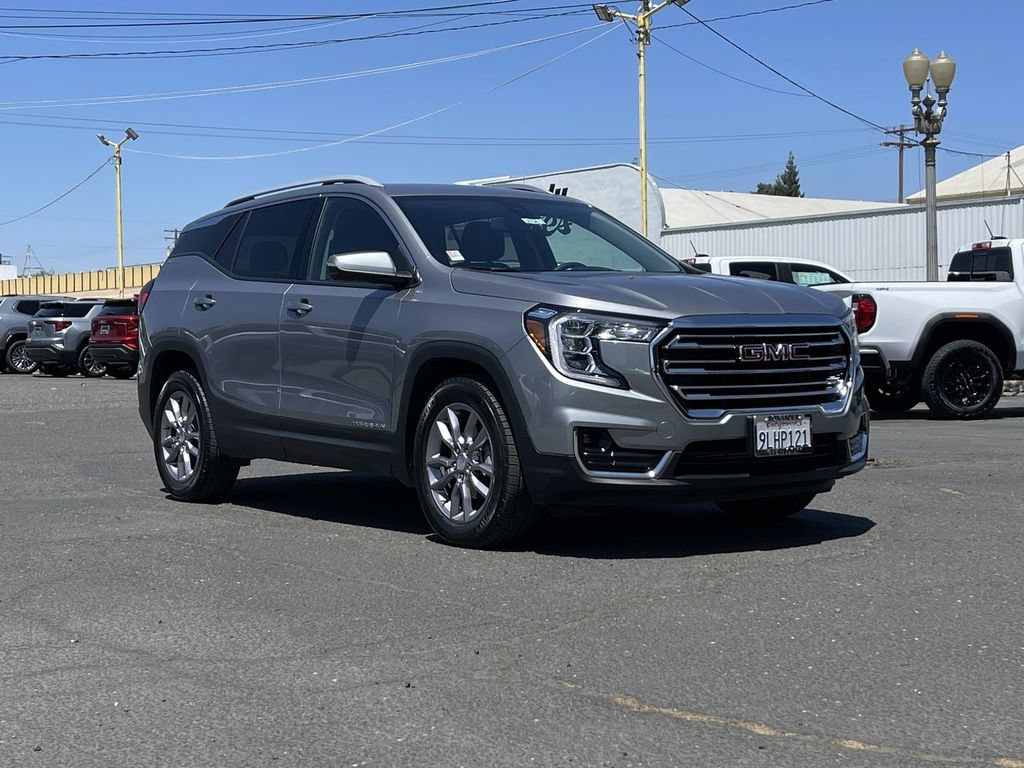 Certified 2024 GMC Terrain SLT FWD image 1