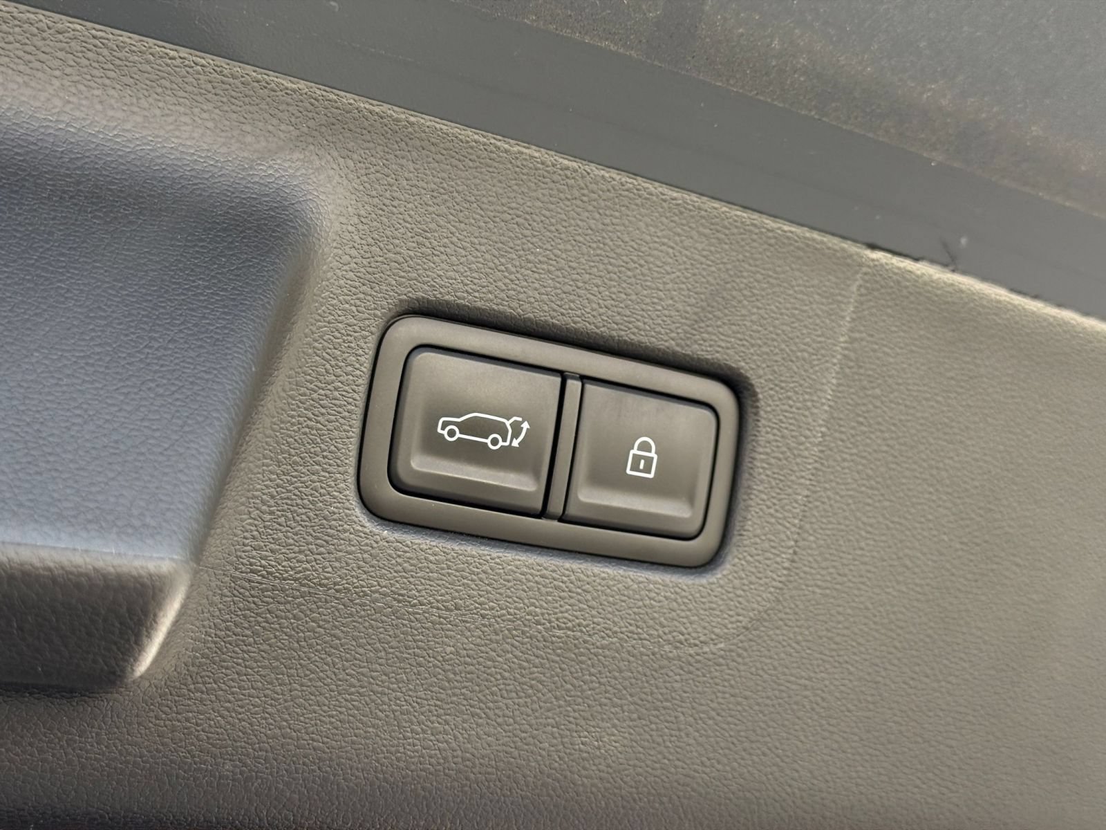 Used 2026 Hyundai Santa Fe SEL FWD image 24