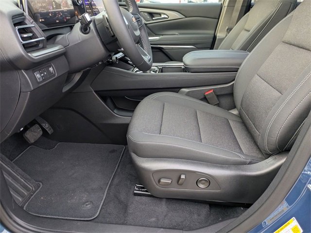 New 2026 Chevrolet Traverse LT w/ Sun and Wheel Package image 11