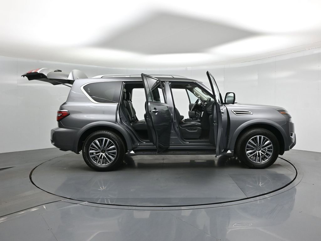 Used 2024 Nissan Armada SL image 5