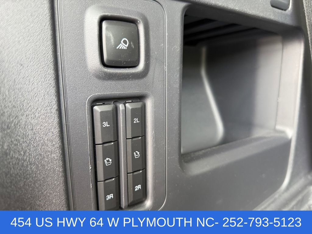 Used 2025 Ford Expedition Platinum AWD/4WD image 24