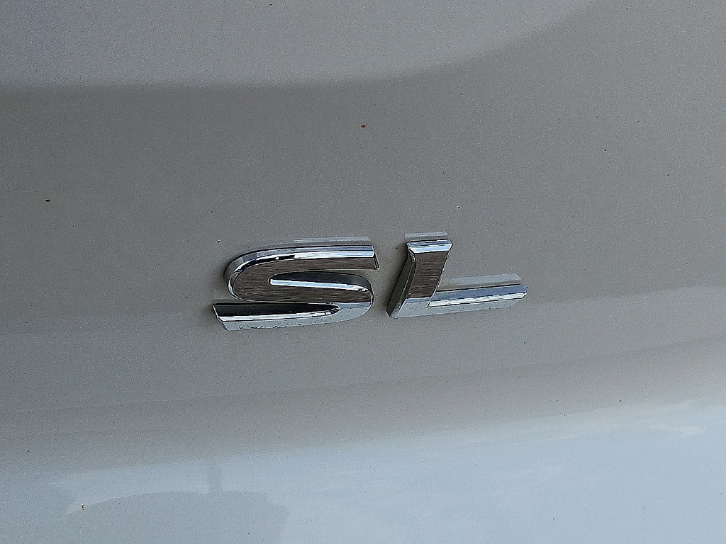 Used 2024 Nissan Pathfinder SL FWD image 14