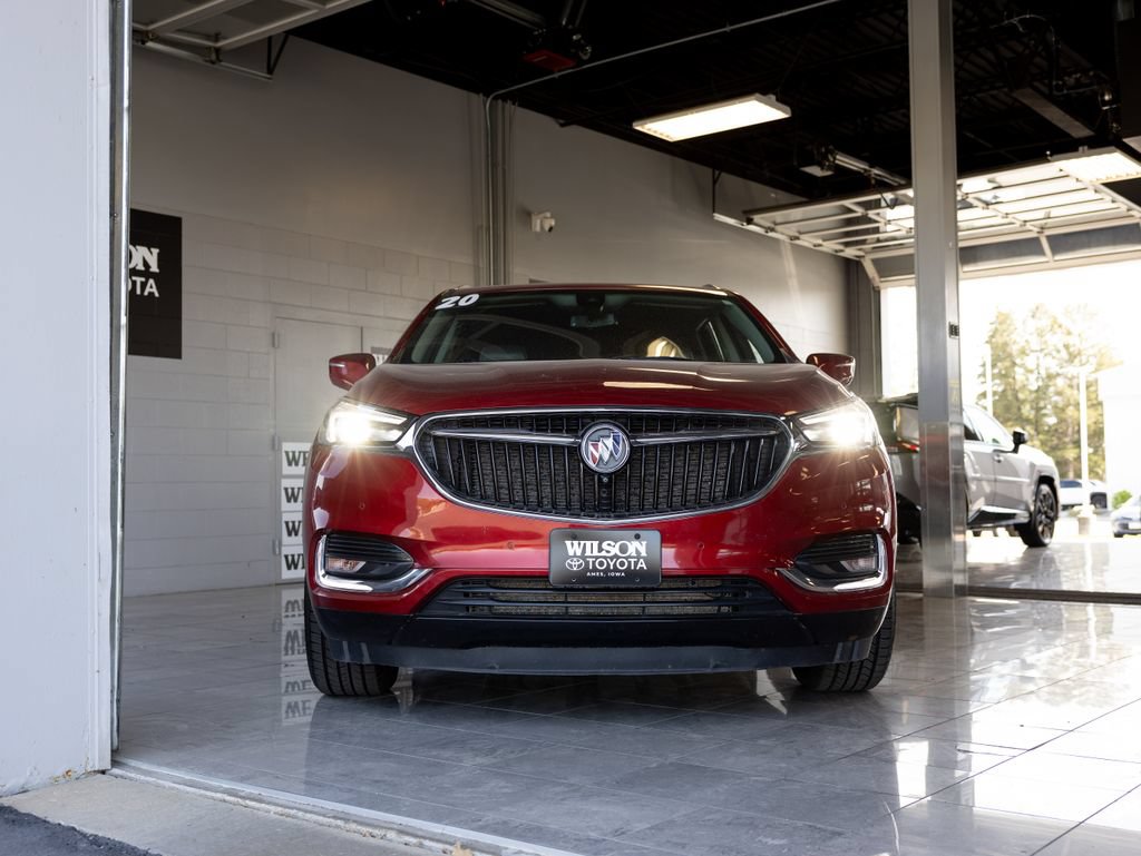 Used 2020 Buick Enclave Premium w/ Surround and Sites Package AWD/4WD image 3