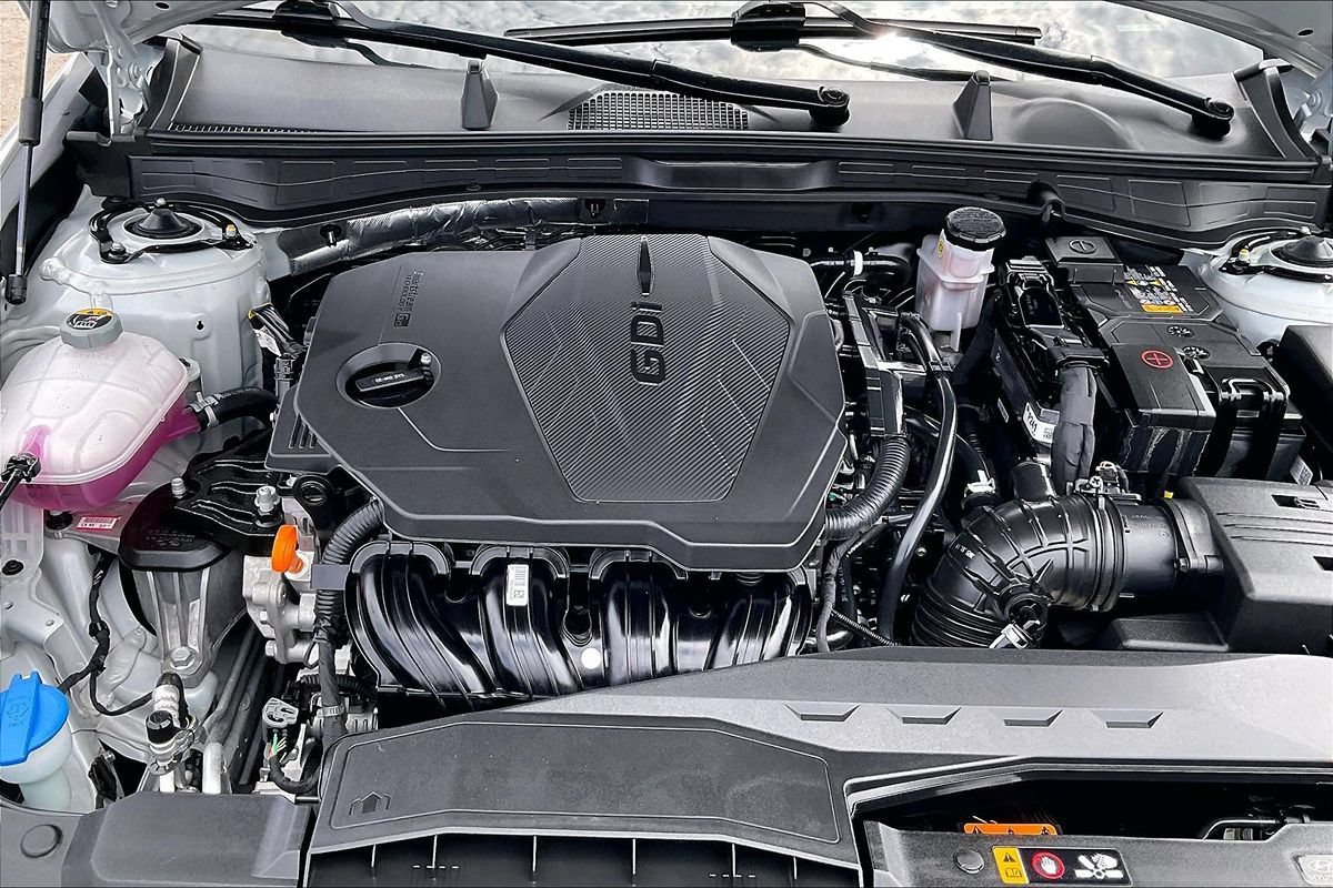 Used 2025 Hyundai Sonata SEL FWD image 17