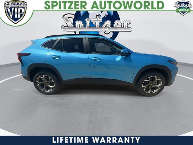New 2026 Chevrolet Trax LT w/ LT Convenience Package FWD image 9