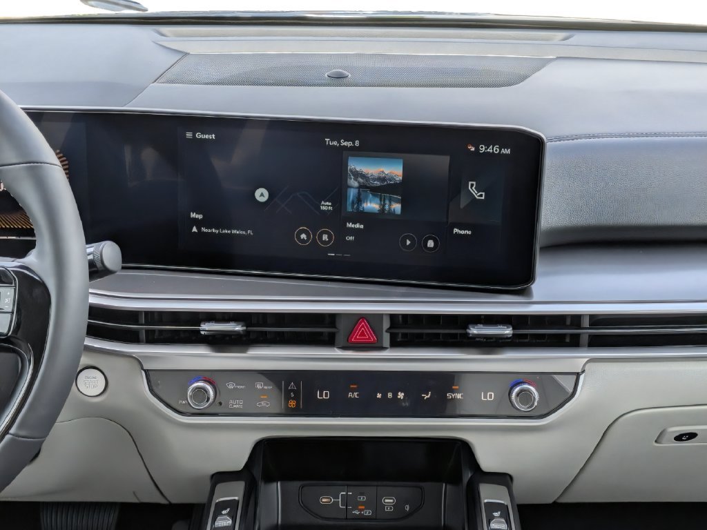 New 2026 Kia Sorento EX FWD image 16