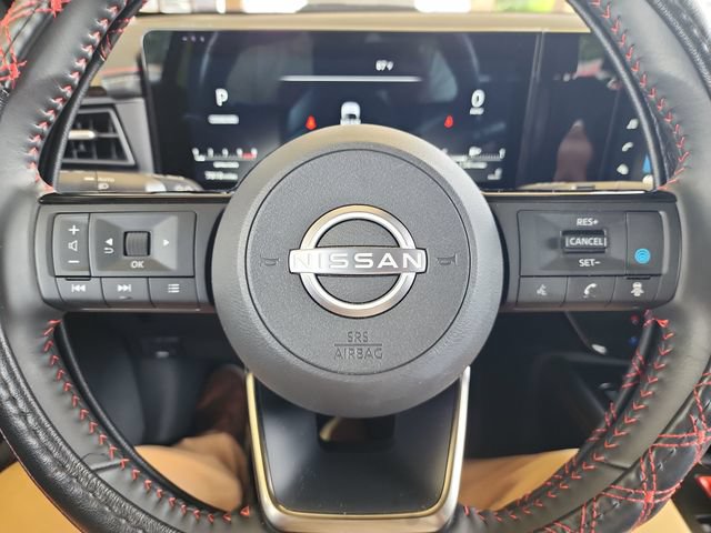 Used 2025 Nissan Kicks SR AWD/4WD image 14