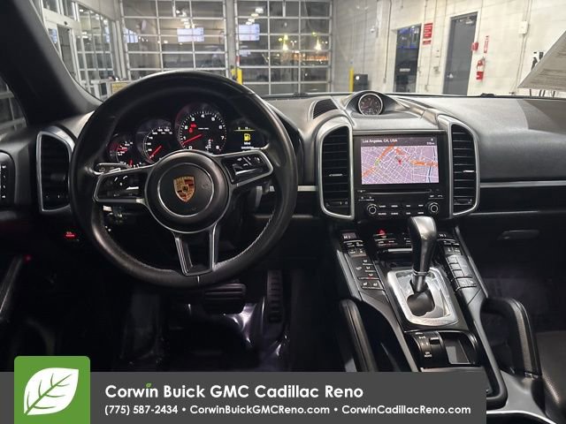 Used 2018 Porsche Cayenne Platinum Edition image 28