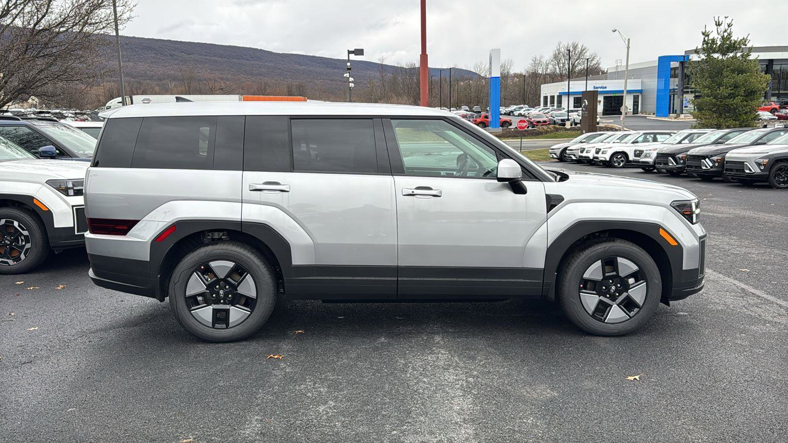 New 2026 Hyundai Santa Fe SE image 3