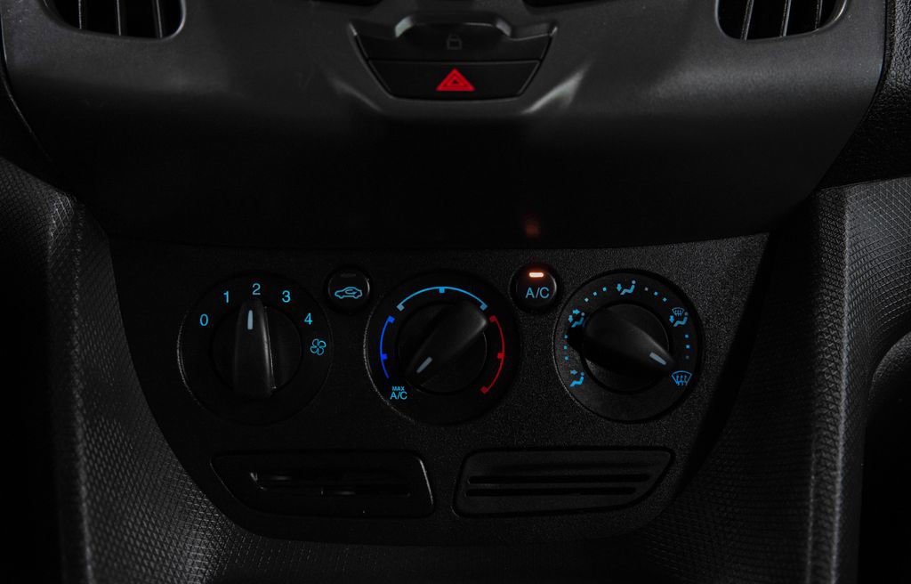 Used 2018 Ford Transit Connect XL FWD image 24