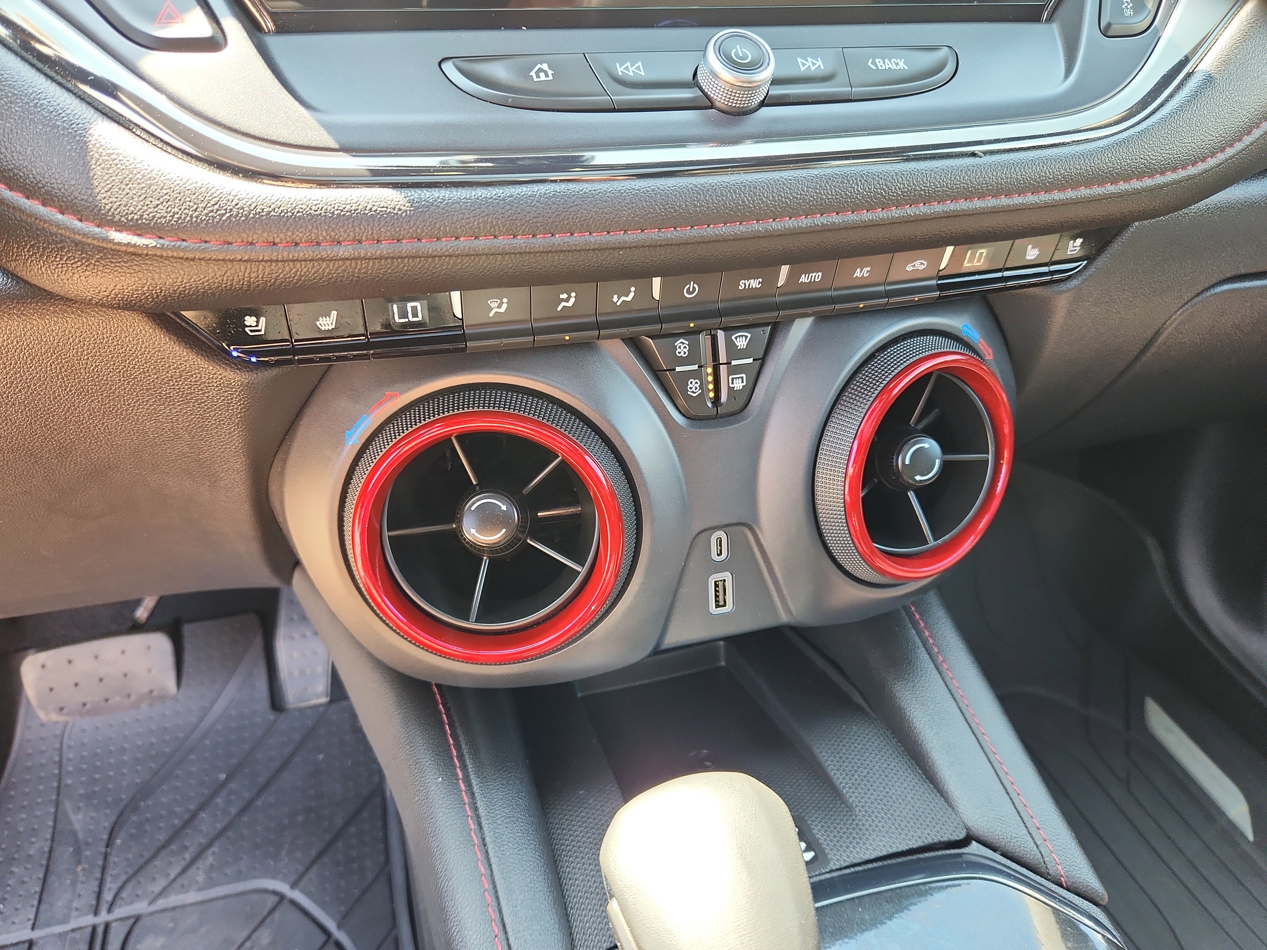 Used 2025 Chevrolet Blazer RS w/ Driver Confidence II Package image 34