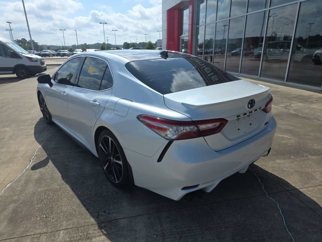 Used 2019 Toyota Camry XSE FWD image 9