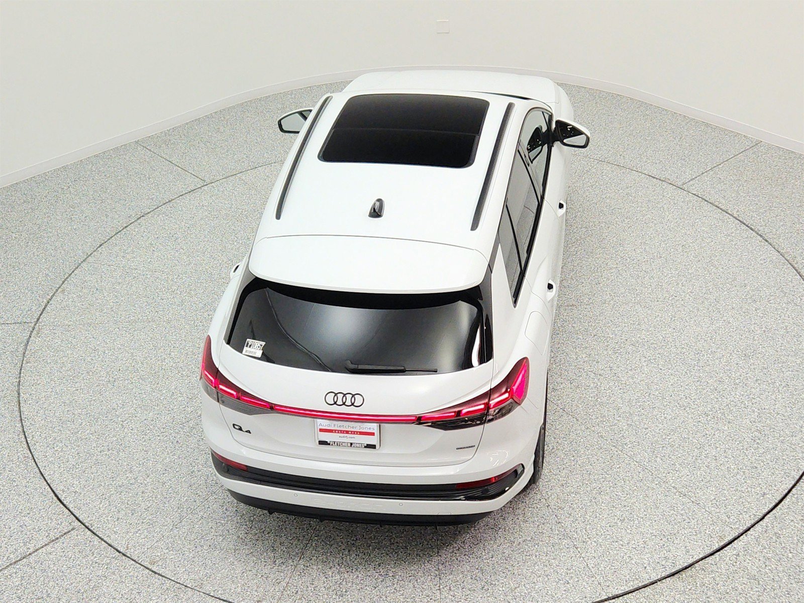 Used 2024 Audi Q4 e-tron Premium Plus w/ Premium Plus AWD/4WD image 27