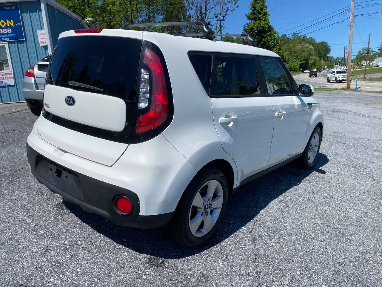 Used 2017 Kia Soul FWD image 6