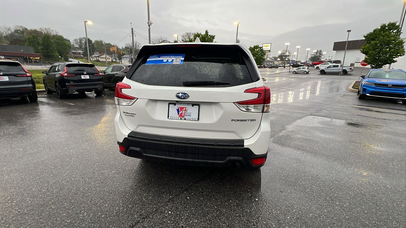Used 2020 Subaru Forester Premium AWD/4WD image 5
