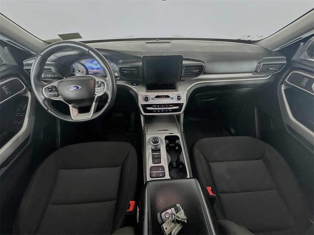 Used 2022 Ford Explorer XLT image 10