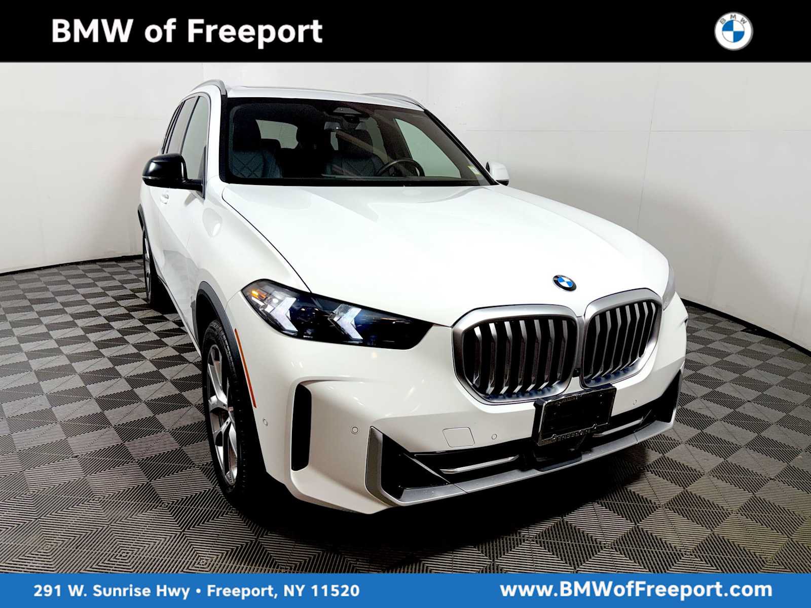 Used 2024 BMW X5 xDrive40i w/ Parking Assistance Package AWD/4WD image 1