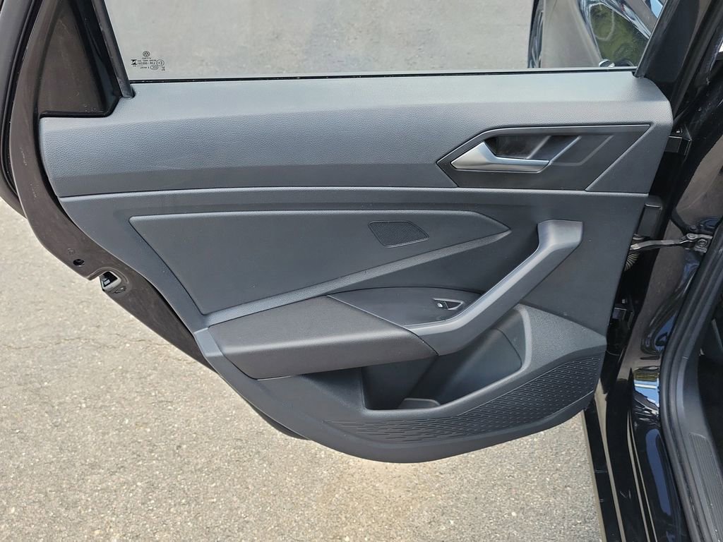 Used 2023 Volkswagen Jetta Sport image 8