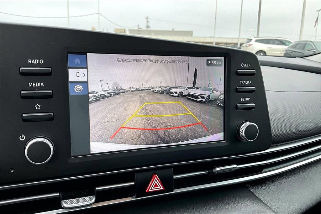 Used 2024 Hyundai Elantra SE image 21