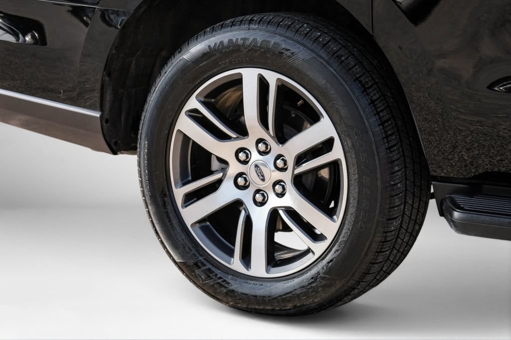 Used 2024 Ford Expedition Max Limited RWD image 69