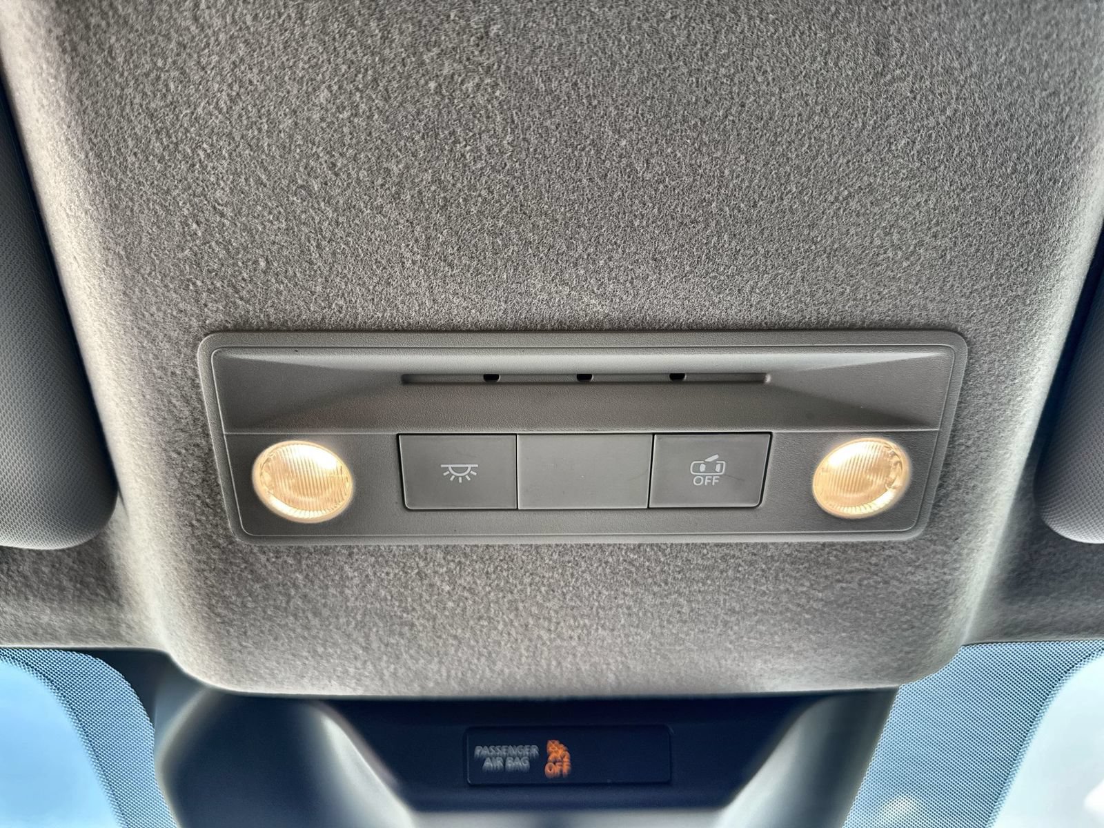 Certified 2025 Nissan Kicks SV AWD/4WD image 19