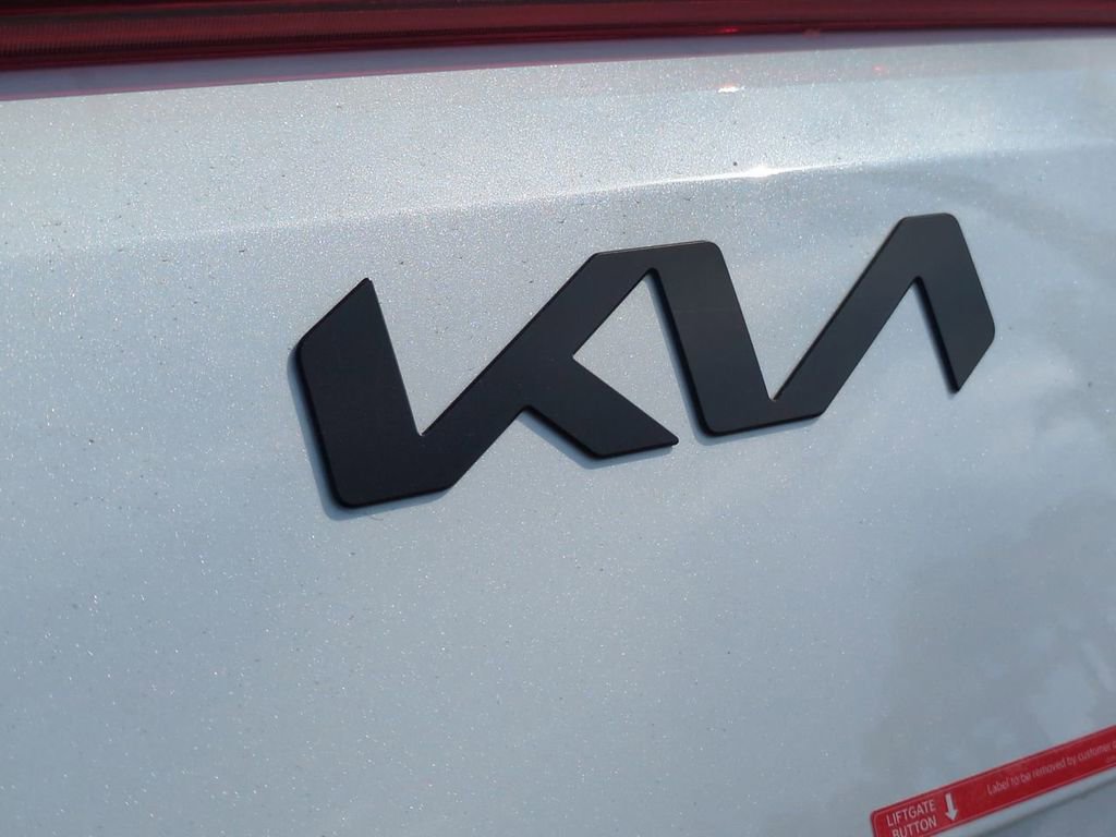 New 2026 Kia Carnival SX FWD image 31