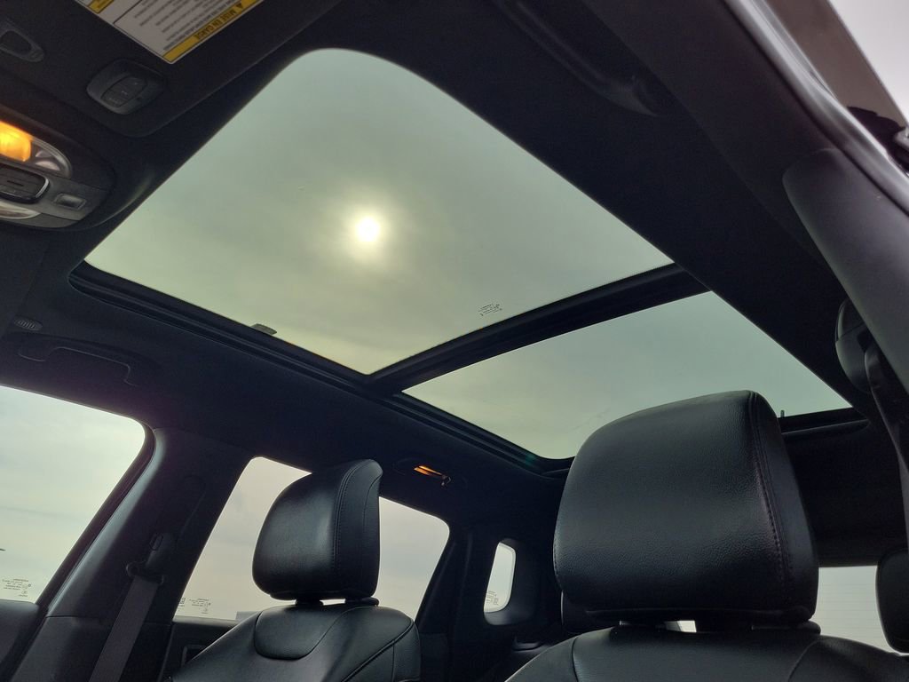 Used 2023 Jeep Compass Altitude w/ Sun and Sound Group image 21