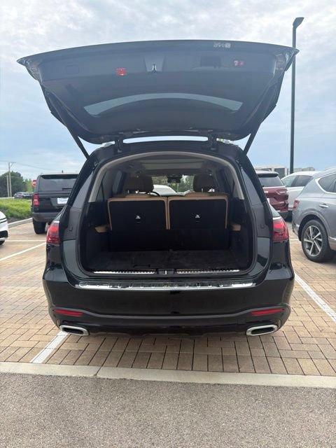 Used 2024 Mercedes-Benz GLS 450 4MATIC w/ AMG Line Exterior image 16