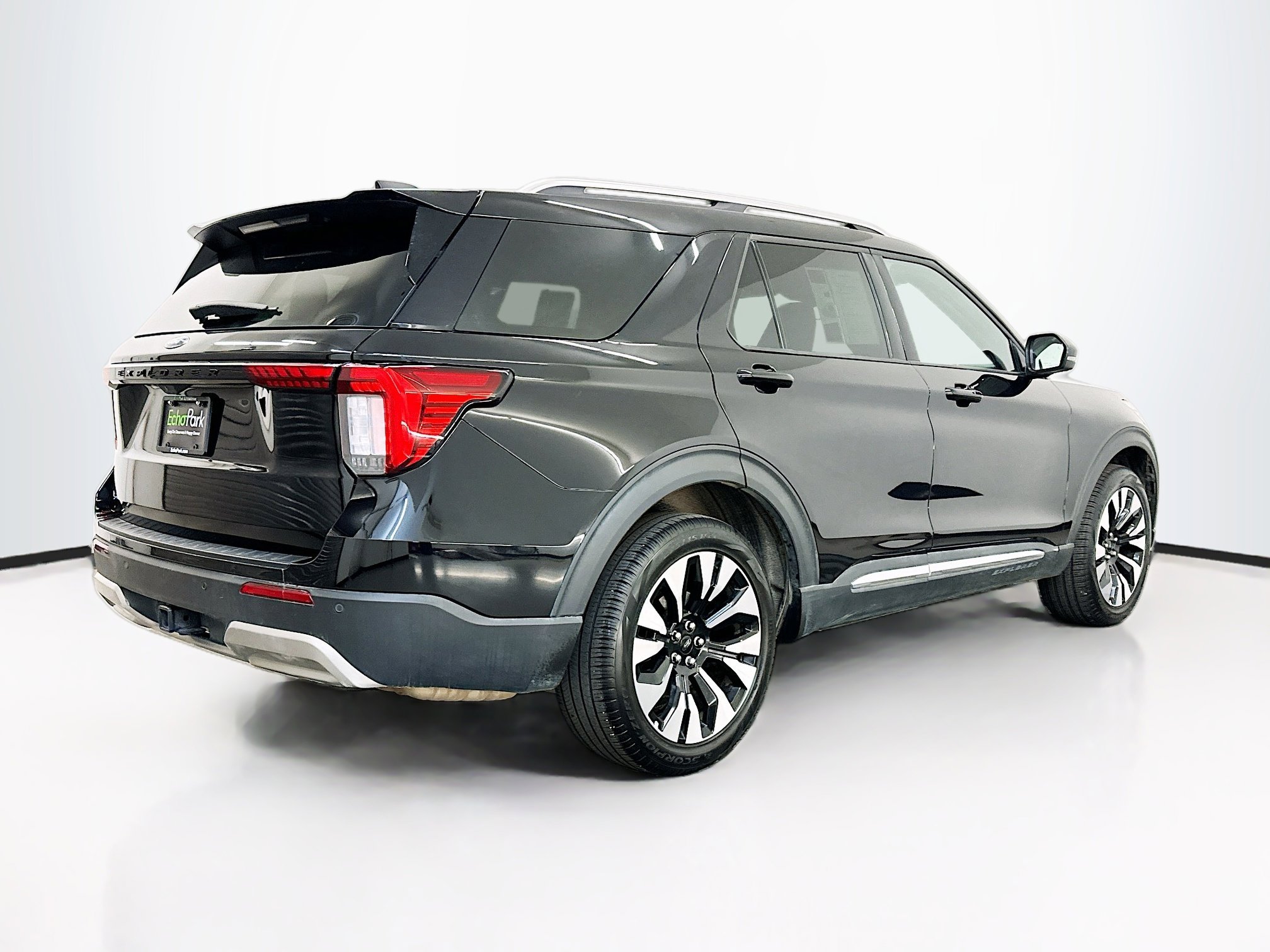 Used 2025 Ford Explorer Platinum w/ LUX Leather Package image 9