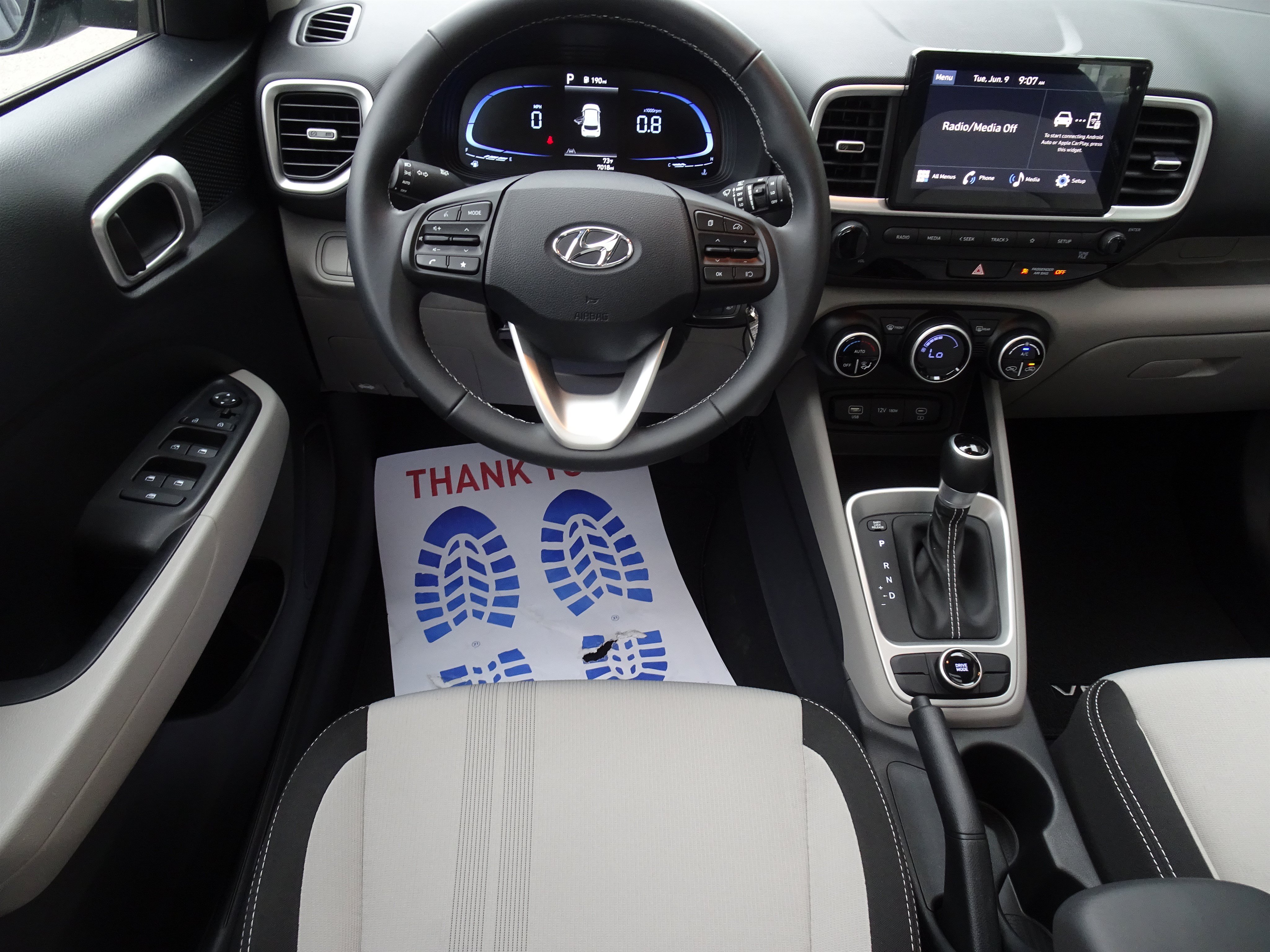Used 2023 Hyundai Venue SEL FWD image 14