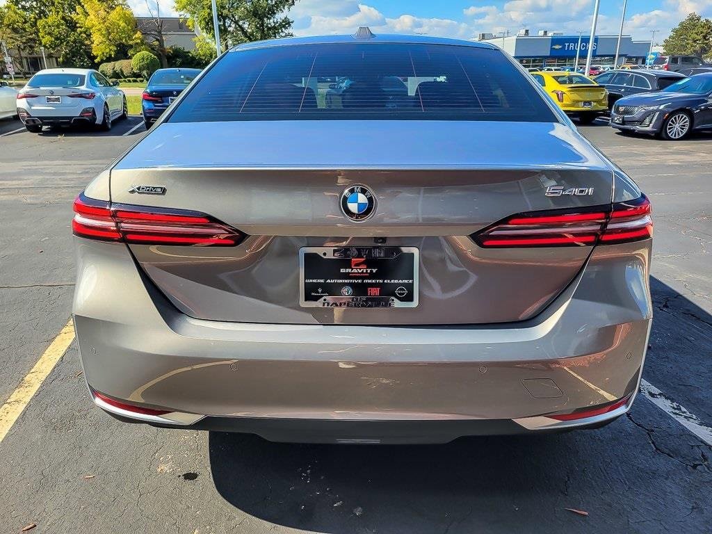 Used 2025 BMW 540i xDrive image 5