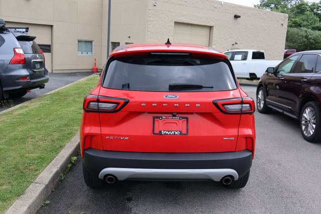 Used 2024 Ford Escape Active AWD/4WD image 3