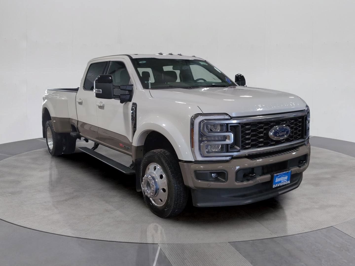 Used 2026 Ford F450 King Ranch w/ FX4 Off-Road Package AWD/4WD image 9