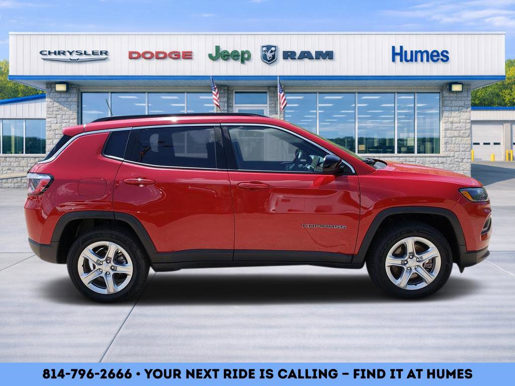 Certified 2024 Jeep Compass Latitude w/ Altitude Special Edition AWD/4WD image 2