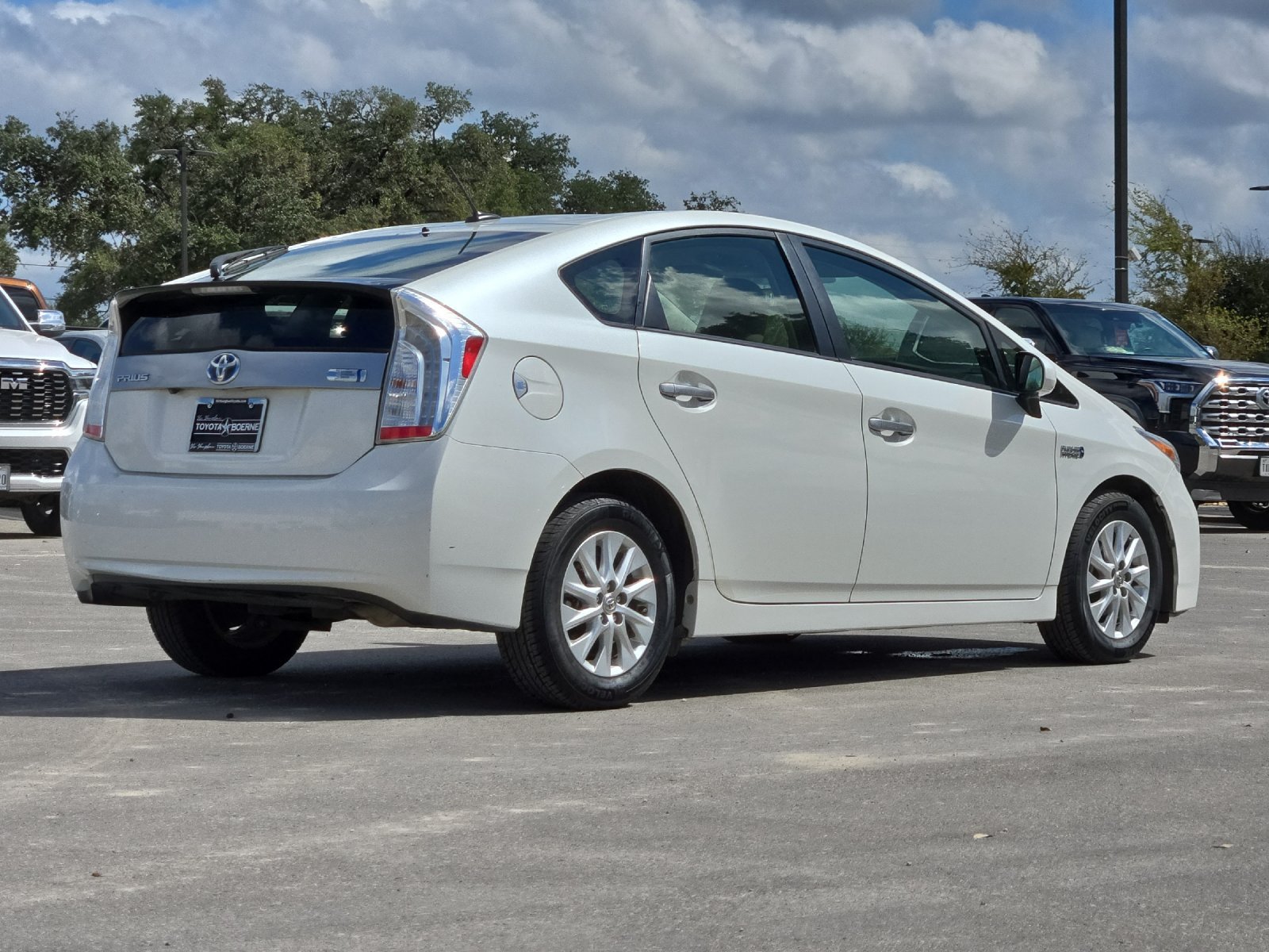 Used 2014 Toyota Prius Prime Plug-In Hybrid FWD image 5