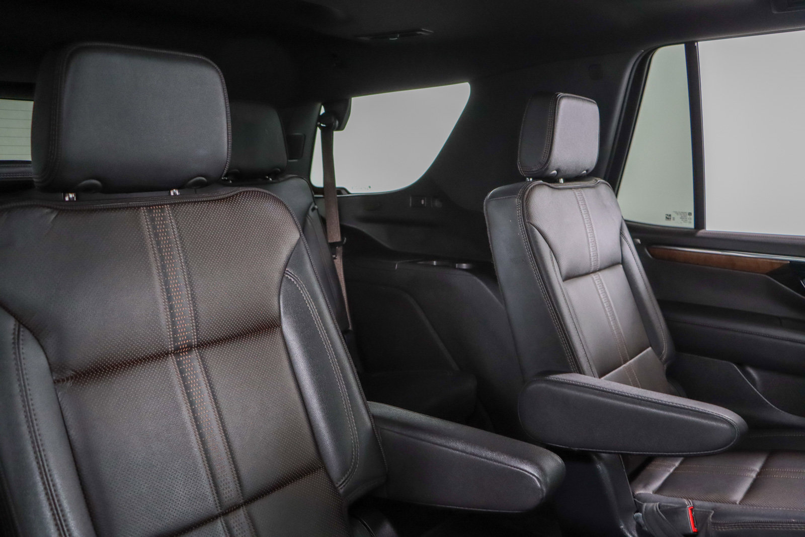 Used 2025 Chevrolet Tahoe High Country w/ Sun And Tow Package AWD/4WD image 33