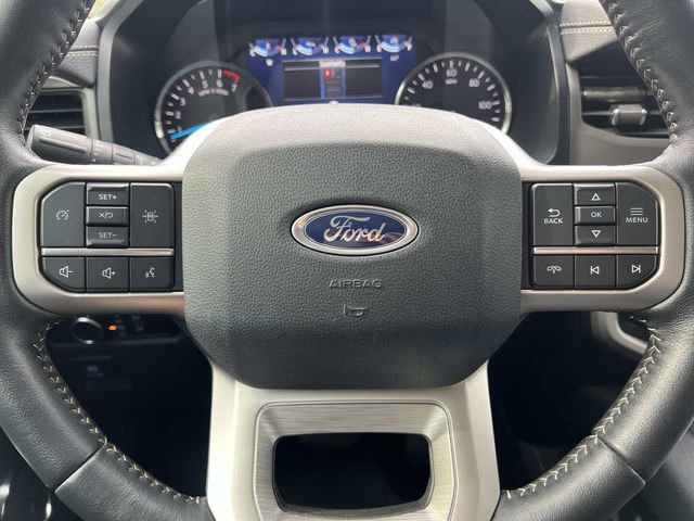 Used 2023 Ford Expedition XLT image 14