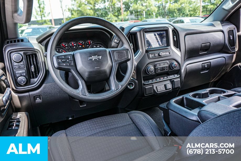 Used 2024 Chevrolet Silverado 1500 Custom Trail Boss w/ Dark Appearance Package AWD/4WD image 26