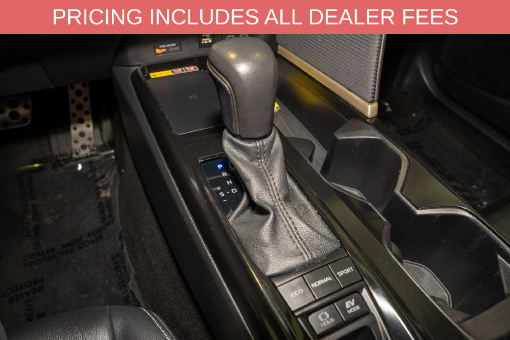 Used 2025 Toyota Camry SE FWD image 15